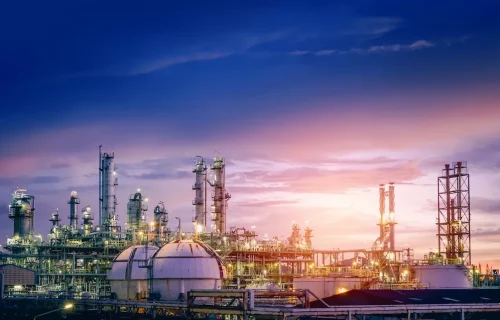 oil-gas-refinery-plant-petrochemical-industry-sky-sunset-factory-with-evening-manufacturing-petrochemical-industrial_168569-17